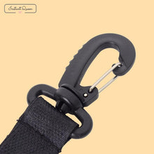 Charger l'image dans la galerie, Crochet de poussette attaché - 9mois et moi