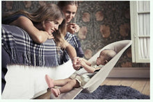 Charger l'image dans la galerie, Chaise à bascule pour bébé