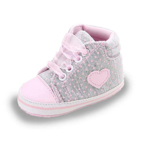 Chaussures hautes cœur à lacets - 9mois et moi